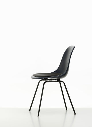 Eames Fiberglass Chair DSX-Polyvalente stoelen-VITRA BELGIUM N.V.-Buro International