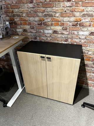 Melamine draaideurkast corpus zwart - Showroommodel