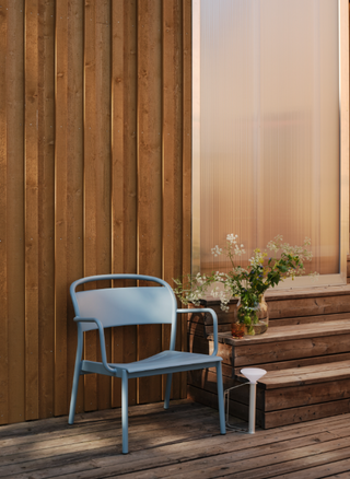 lineair staal lounge stoel