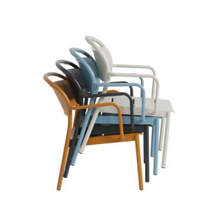 lineair staal lounge stoel