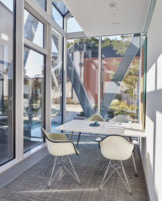 Eames Plastic Armchair RE DAR-Stoelen-VITRA BELGIUM N.V.-Buro International