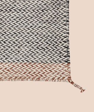 Ply Rug-Tapijt-MUUTO A/S-Buro International